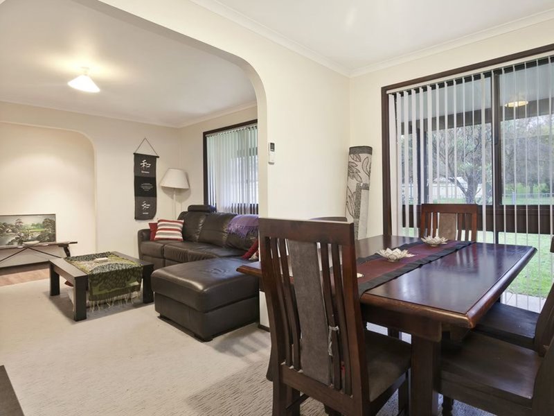 Photo - 5 Fallins Place, Monash ACT 2904 - Image 5