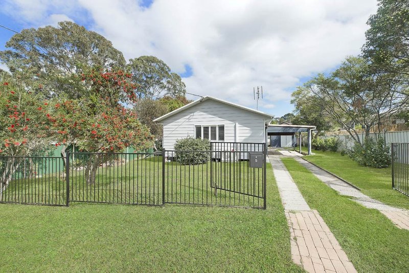 Photo - 5 Farlow Street, Booragul NSW 2284 - Image 12