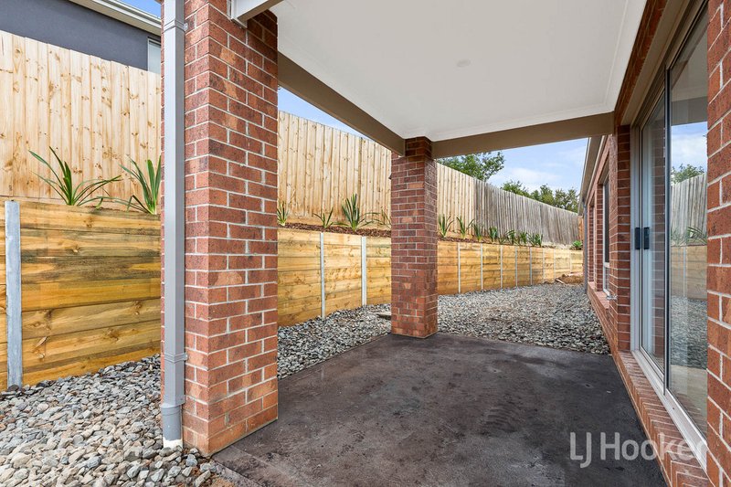 Photo - 5 Farm Court, Bacchus Marsh VIC 3340 - Image 7