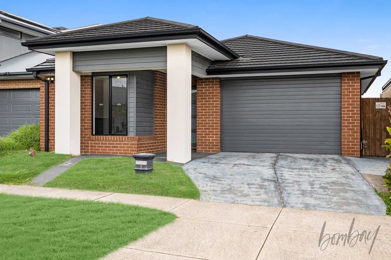 Photo - 5 Farnsworth Street, Donnybrook VIC 3064 - Image 2