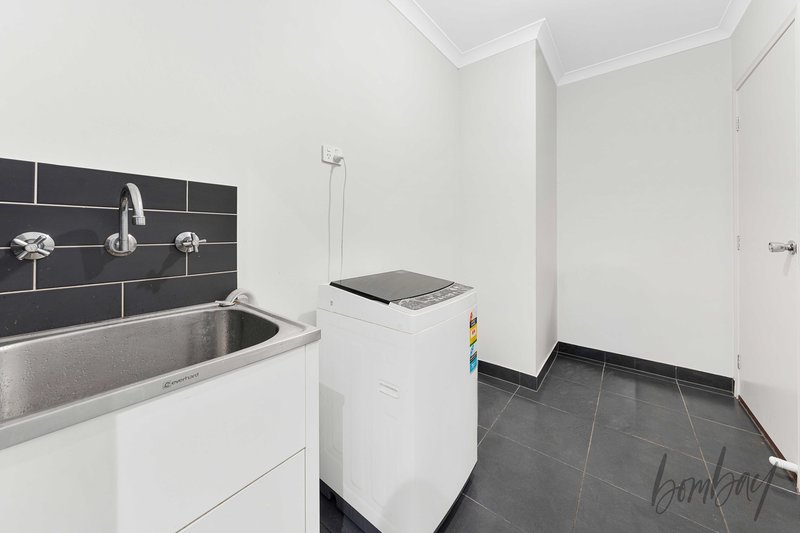 Photo - 5 Farnsworth Street, Donnybrook VIC 3064 - Image 12