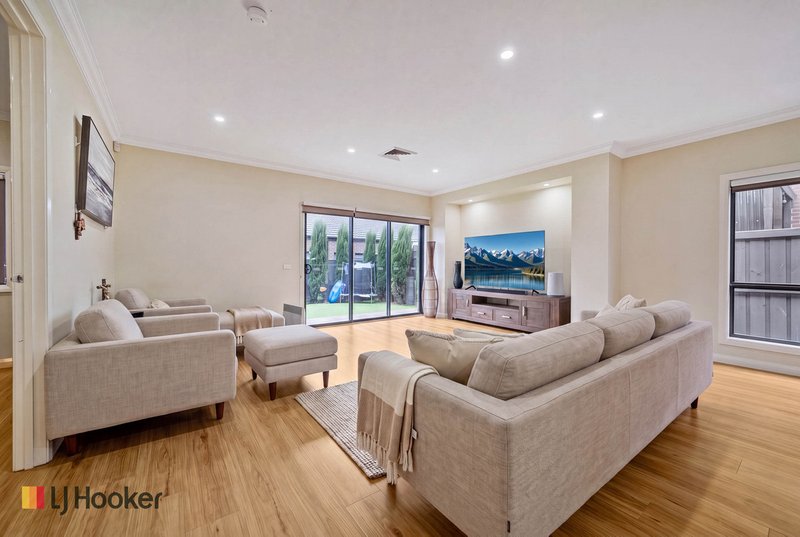Photo - 5 Felicity Road, Donnybrook VIC 3064 - Image 4