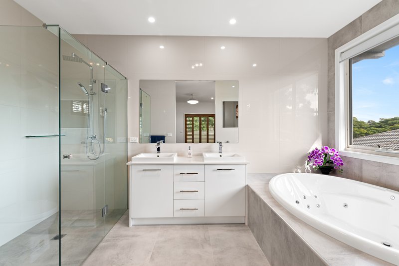 Photo - 5 Ferngully Crescent, South Morang VIC 3752 - Image 14