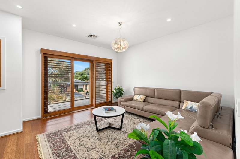Photo - 5 Ferngully Crescent, South Morang VIC 3752 - Image 17
