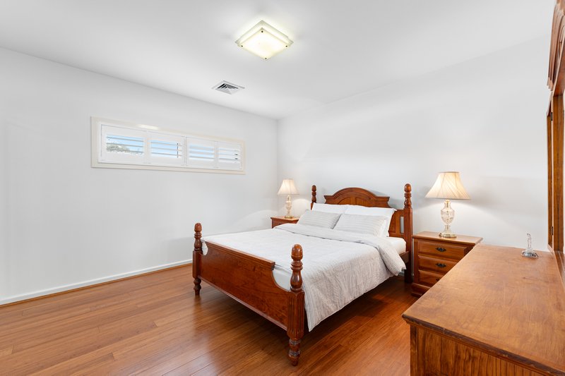 Photo - 5 Ferngully Crescent, South Morang VIC 3752 - Image 18