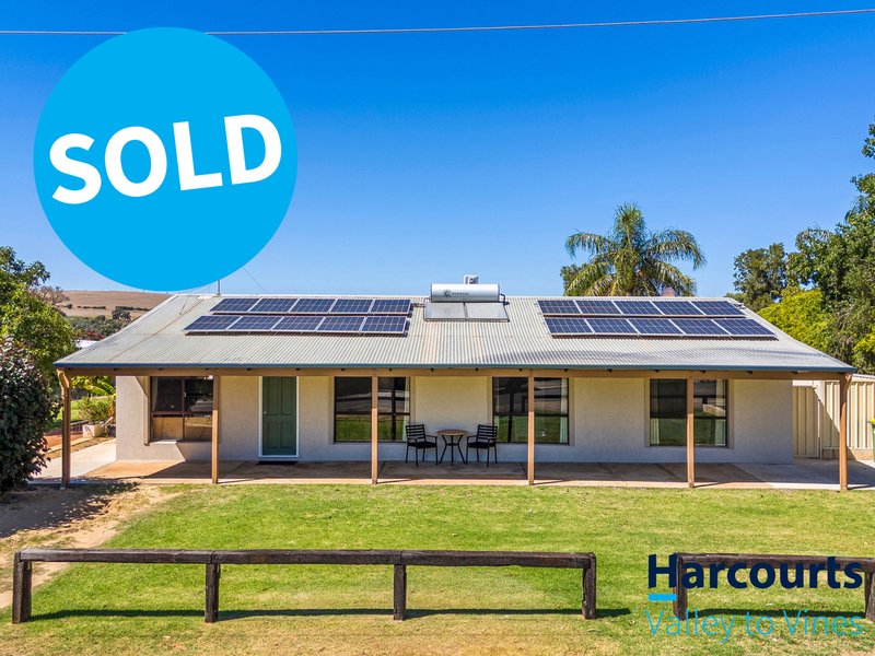 Photo - 5 Fewster Street, Gingin WA 6503 - Image 1