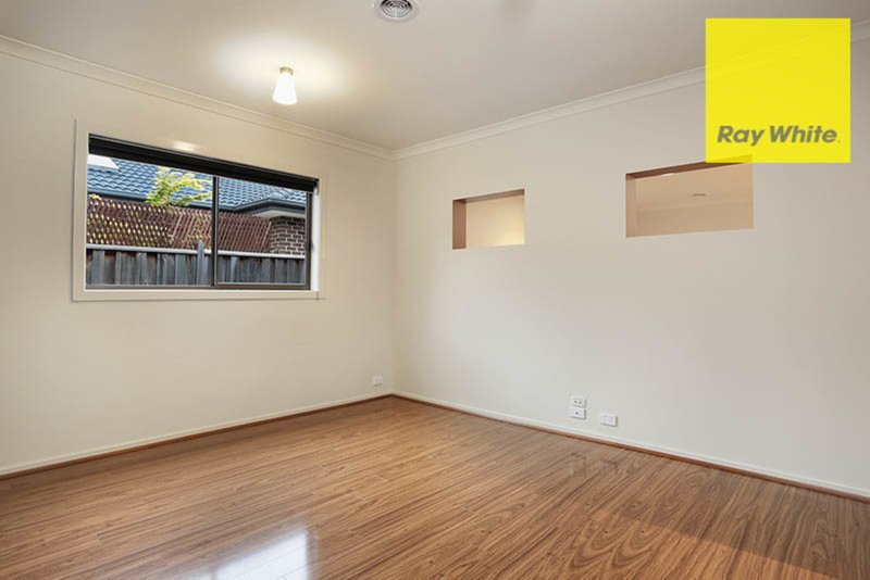 Photo - 5 Fifth Avenue, Point Cook VIC 3030 - Image 13