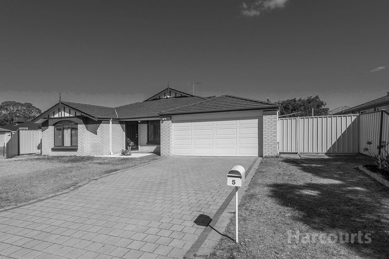 5 Finchley Avenue, Meadow Springs WA 6210