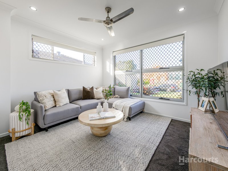 Photo - 5 Finchley Close, Taigum QLD 4018 - Image 2