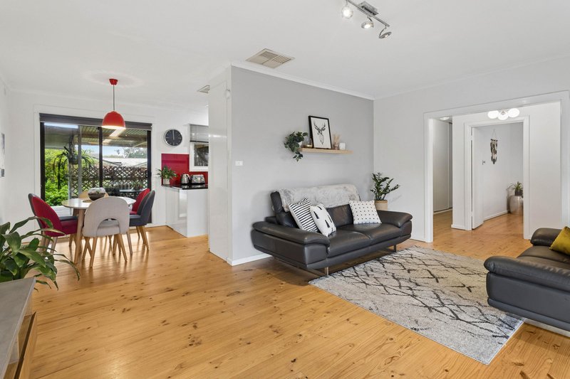 Photo - 5 Finsterwald Way, Fairview Park SA 5126 - Image 5