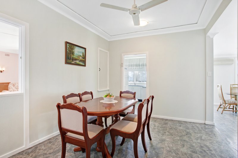 Photo - 5 First Avenue, Rutherford NSW 2320 - Image 6