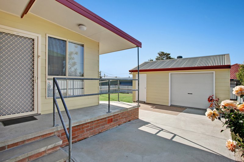 Photo - 5 First Avenue, Rutherford NSW 2320 - Image 11