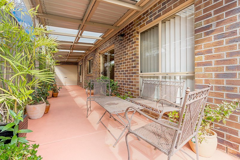 Photo - 5 Flagstaff Loop, Craigieburn VIC 3064 - Image 11