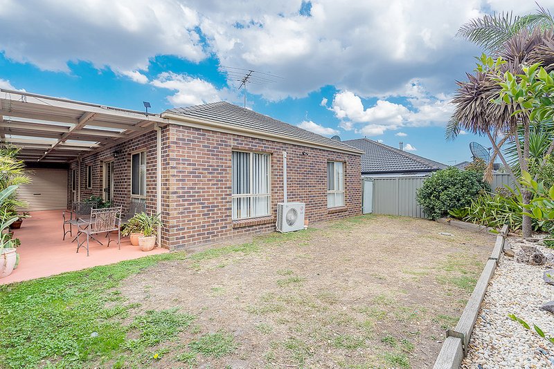 Photo - 5 Flagstaff Loop, Craigieburn VIC 3064 - Image 12