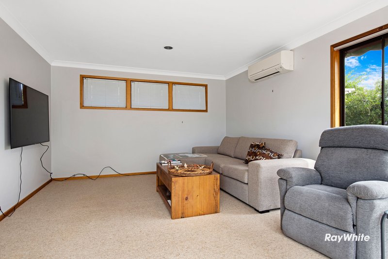 Photo - 5 Flanagan Place, Moruya NSW 2537 - Image 4