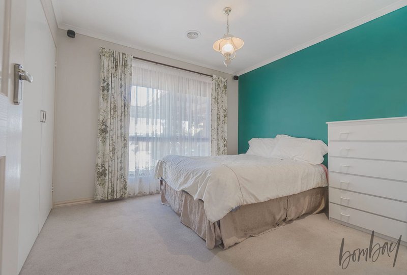 Photo - 5 Fleetwood Drive, Greenvale VIC 3059 - Image 15