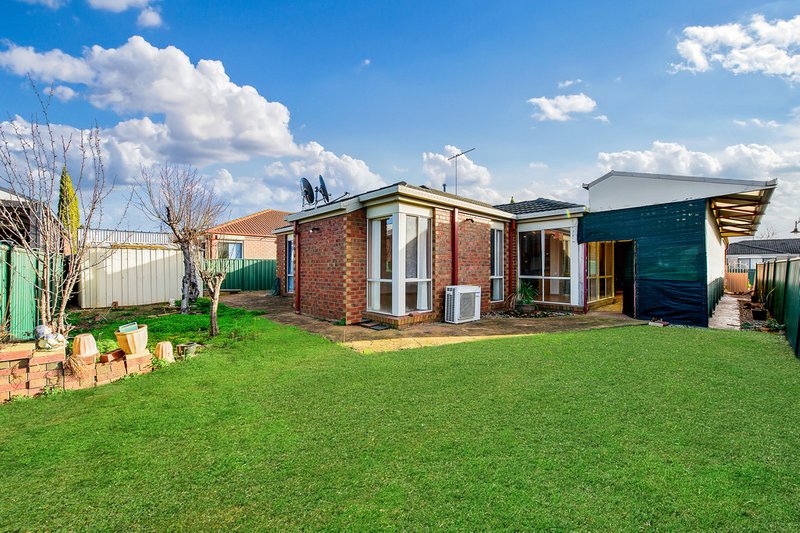 Photo - 5 Flemming Avenue, Burnside VIC 3023 - Image 12