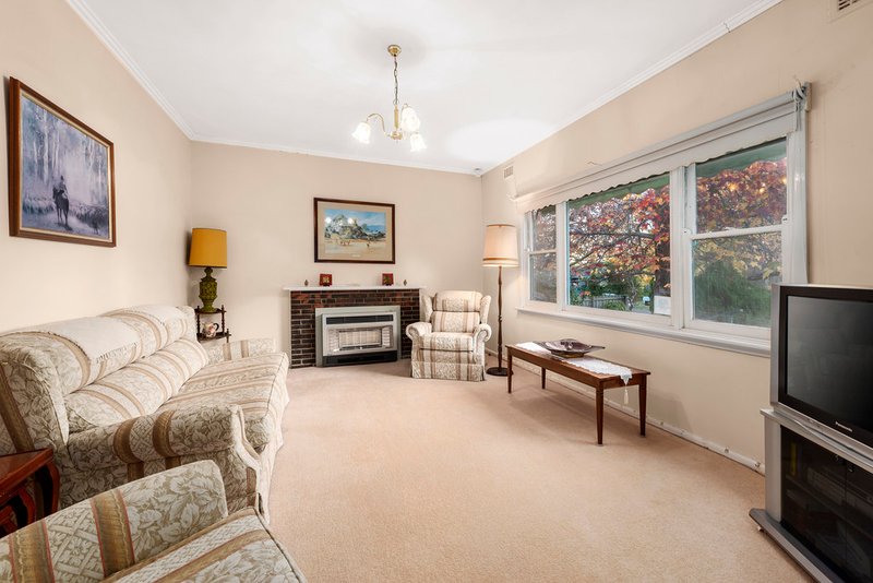 Photo - 5 Fletcher Street, Forest Hill VIC 3131 - Image 4