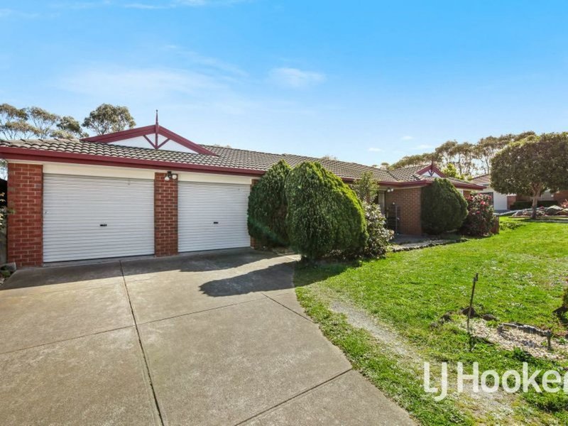 Photo - 5 Fleur Court, Narre Warren South VIC 3805 - Image 8