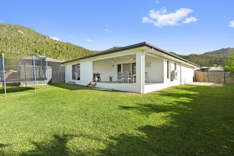 Photo - 5 Flinders Court, Cannonvale QLD 4802 - Image 5