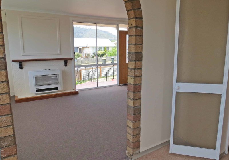 Photo - 5 Flinders Street, Warrane TAS 7018 - Image 2