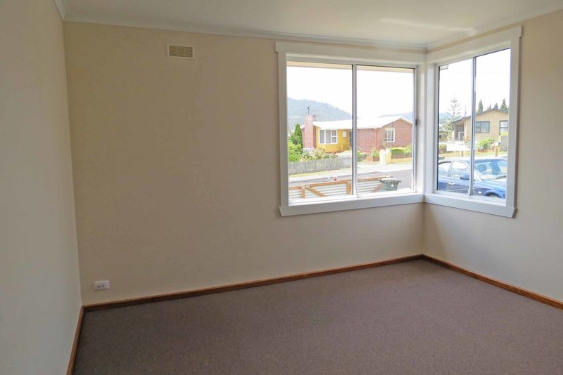 Photo - 5 Flinders Street, Warrane TAS 7018 - Image 7