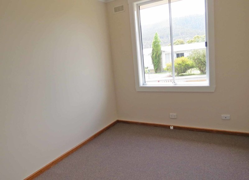 Photo - 5 Flinders Street, Warrane TAS 7018 - Image 8