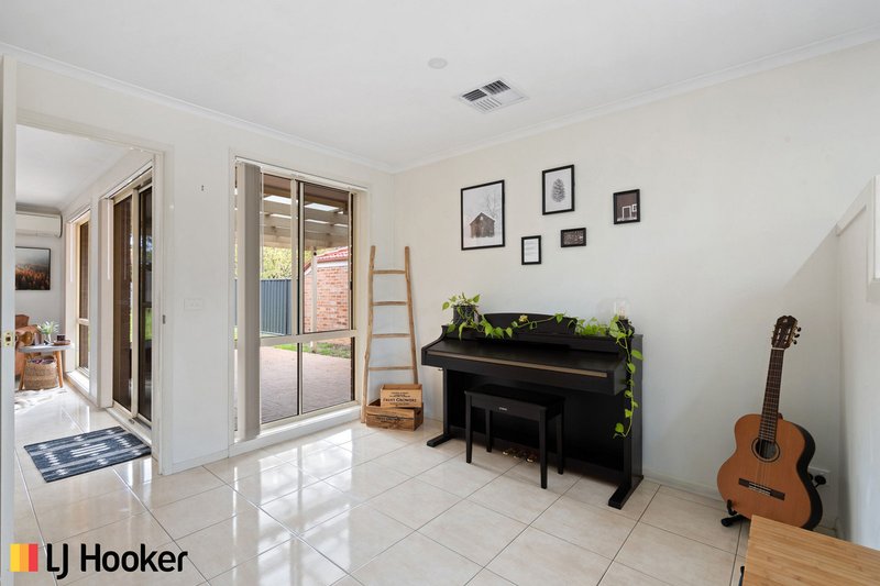Photo - 5 Flora Place, Palmerston ACT 2913 - Image 3
