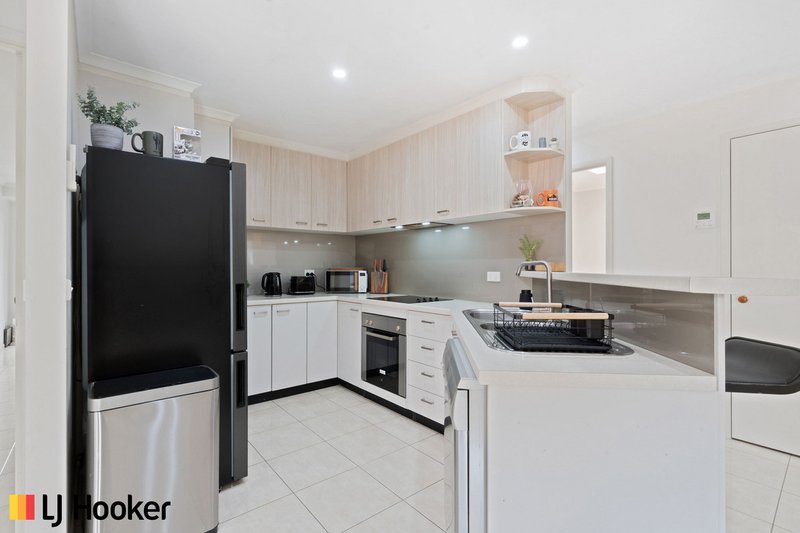 Photo - 5 Flora Place, Palmerston ACT 2913 - Image 4
