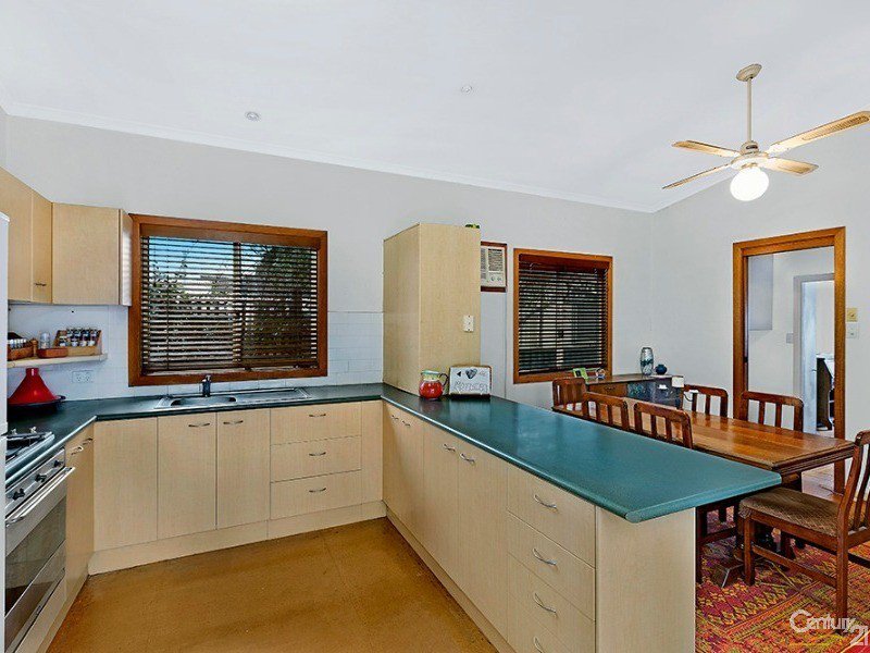 Photo - 5 Florence Avenue, Tumbi Umbi NSW 2261 - Image 3