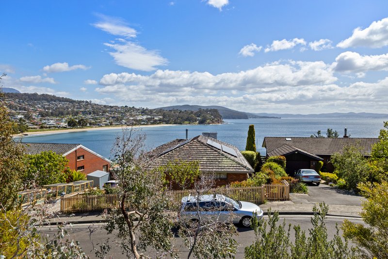 5 Flowerpot Crescent, Blackmans Bay TAS 7052