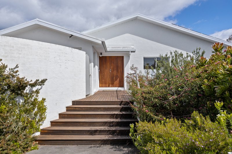 Photo - 5 Flowerpot Crescent, Blackmans Bay TAS 7052 - Image 6