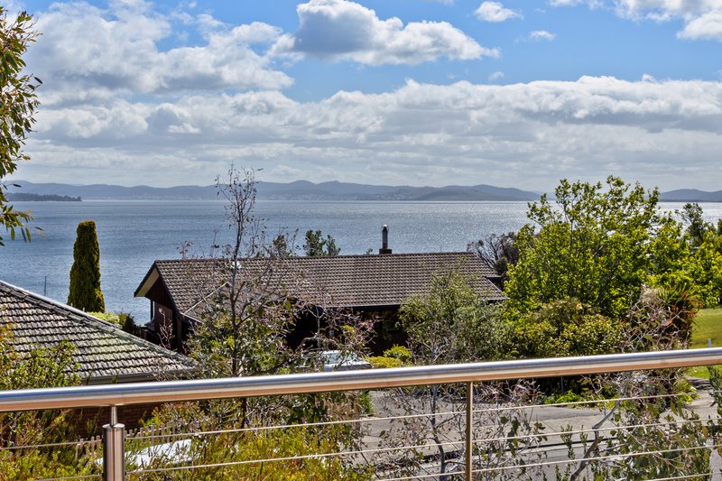 Photo - 5 Flowerpot Crescent, Blackmans Bay TAS 7052 - Image 18