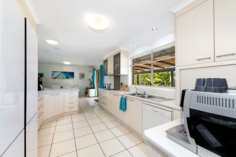 Photo - 5 Foreshore Parade, Bargara QLD 4670 - Image 8