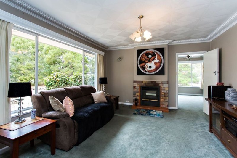 Photo - 5 Forest Court, Enfield VIC 3352 - Image 6