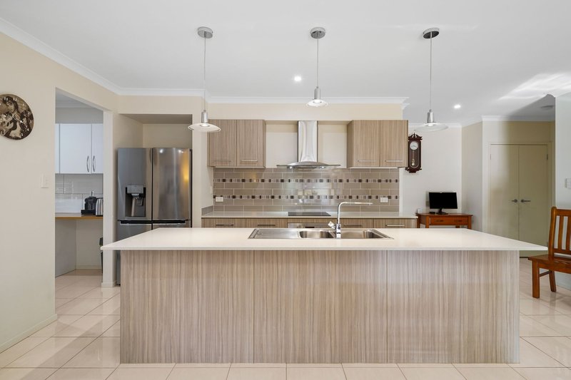 Photo - 5 Forest Oak Court, Chuwar QLD 4306 - Image 3