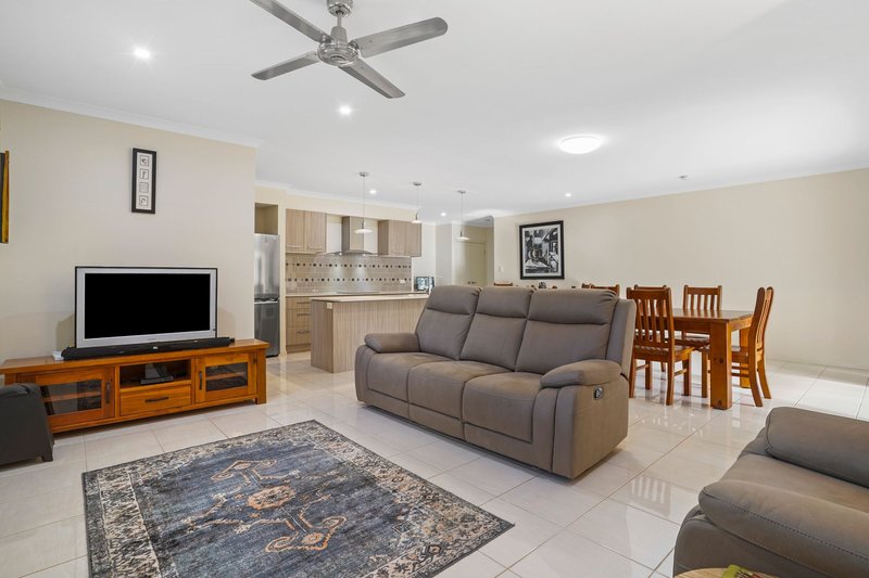 Photo - 5 Forest Oak Court, Chuwar QLD 4306 - Image 9