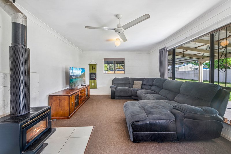 Photo - 5 Forestdale Road, Landsborough QLD 4550 - Image 10