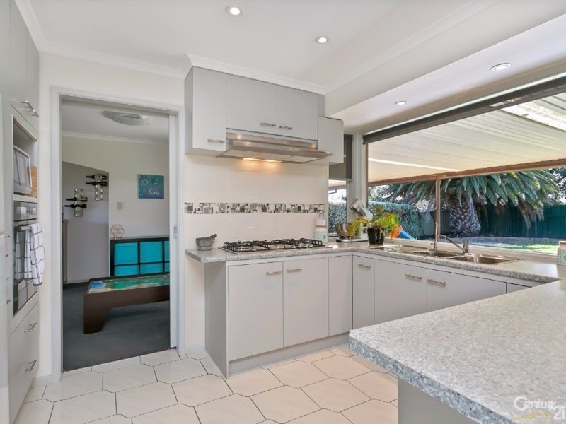 Photo - 5 Forresters Road, Hallett Cove SA 5158 - Image 7