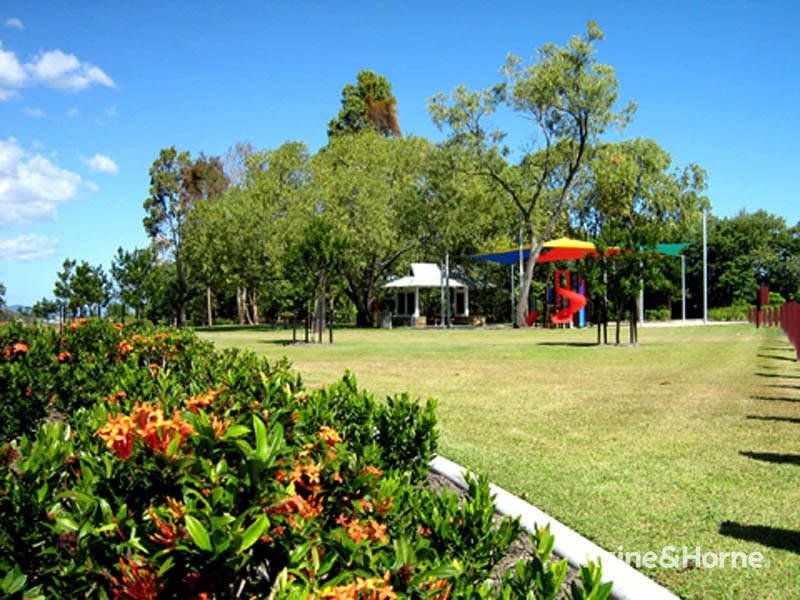 Photo - 5 Fossilbrook Bend, Trinity Park QLD 4879 - Image 10