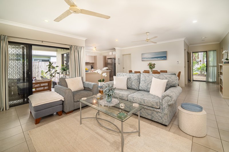 Photo - 5 Fossilbrook Bend, Trinity Park QLD 4879 - Image 2