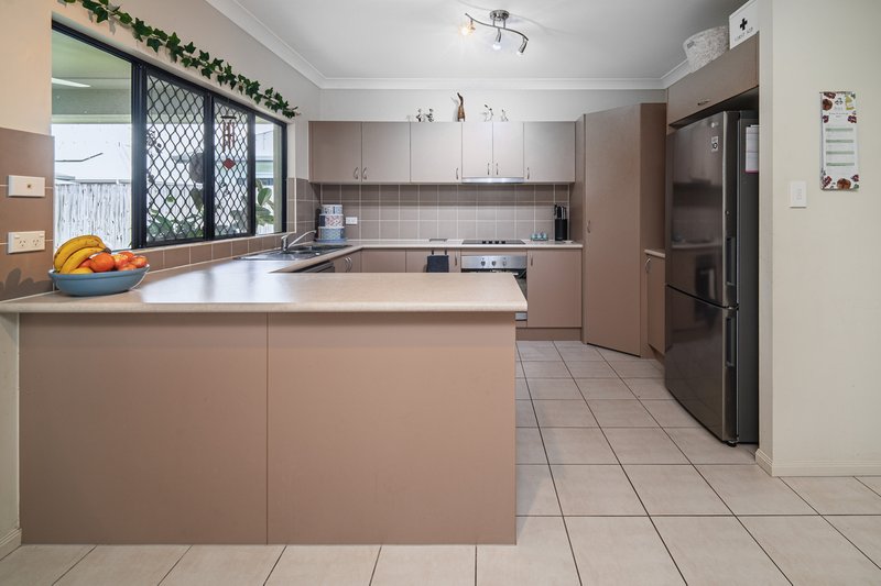 Photo - 5 Fossilbrook Bend, Trinity Park QLD 4879 - Image 7