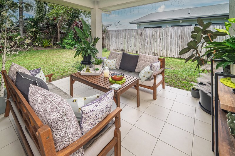 Photo - 5 Fossilbrook Bend, Trinity Park QLD 4879 - Image 9