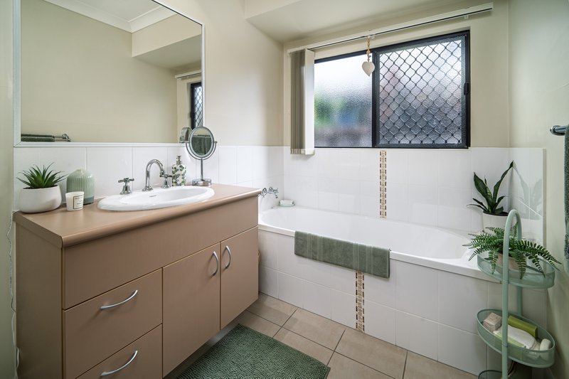 Photo - 5 Fossilbrook Bend, Trinity Park QLD 4879 - Image 19