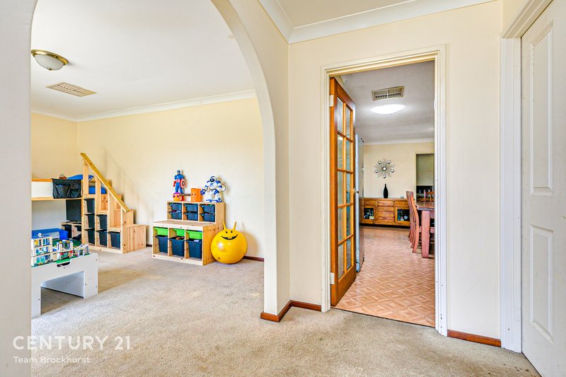 Photo - 5 Fountain Way, Huntingdale WA 6110 - Image 6