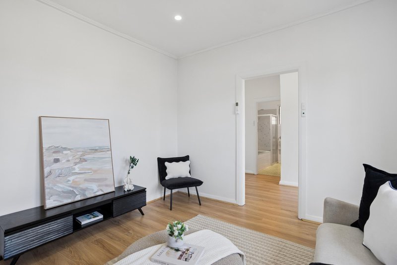 Photo - 5 Fourth Avenue, Seaton SA 5023 - Image 4