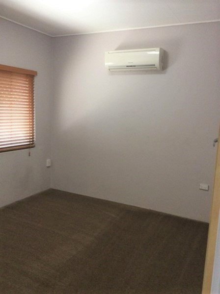 Photo - 5 Frances Street, Mount Isa QLD 4825 - Image 5