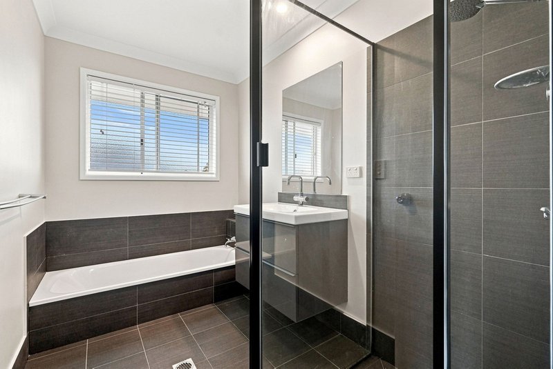 Photo - 5 Francesca Close, Carseldine QLD 4034 - Image 9