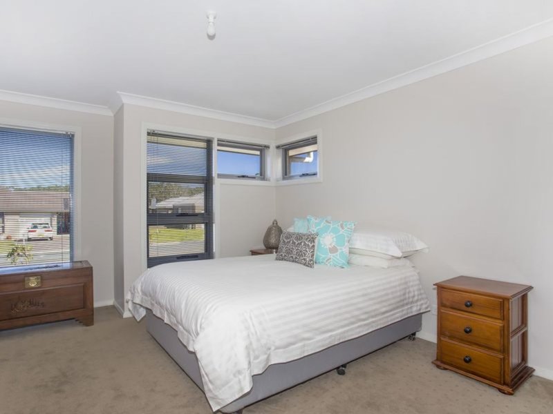 Photo - 5 Frangipani Avenue, Ulladulla NSW 2539 - Image 6