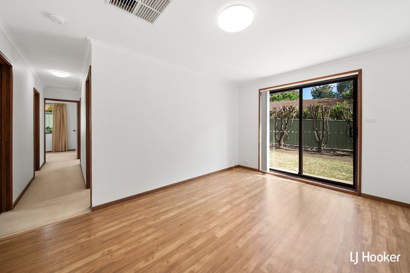 Photo - 5 Frater Crescent, Lyneham ACT 2602 - Image 8